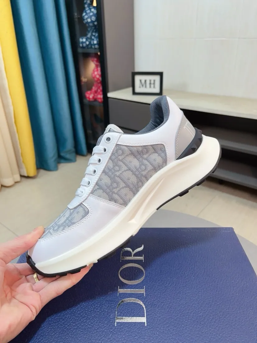 Men's men's shoes 💰438🌹🌹【Dior】Best-selling official website world premiere🔝High-end men's shoes brand official website latest series: The upper is made of imported cowhide with specially designed fabrics➕Mesh breathable lining. Make walking more convenient and comfortable! Compared with the official quality, Midea’s 1:1 replica. Create a fashionable personality to set off your uniqueness! A must-have for trendy men! Classic style. Men's sizes: 38-44.